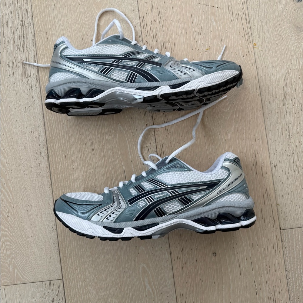 Men’s asics kayona 14 Sneakers size 10 1/2